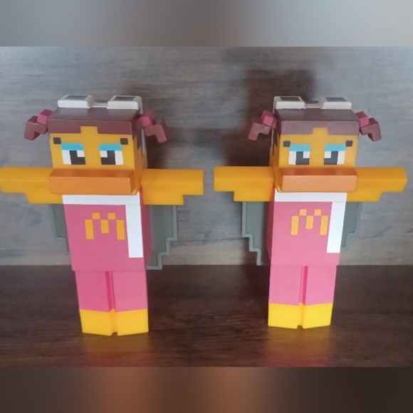 Mcdonalds 2025 Minecraft Lot Of 3 *Two Birdie Wings 1 Fries 2 Birdie Cards 1 Box - Picture 5 of 6